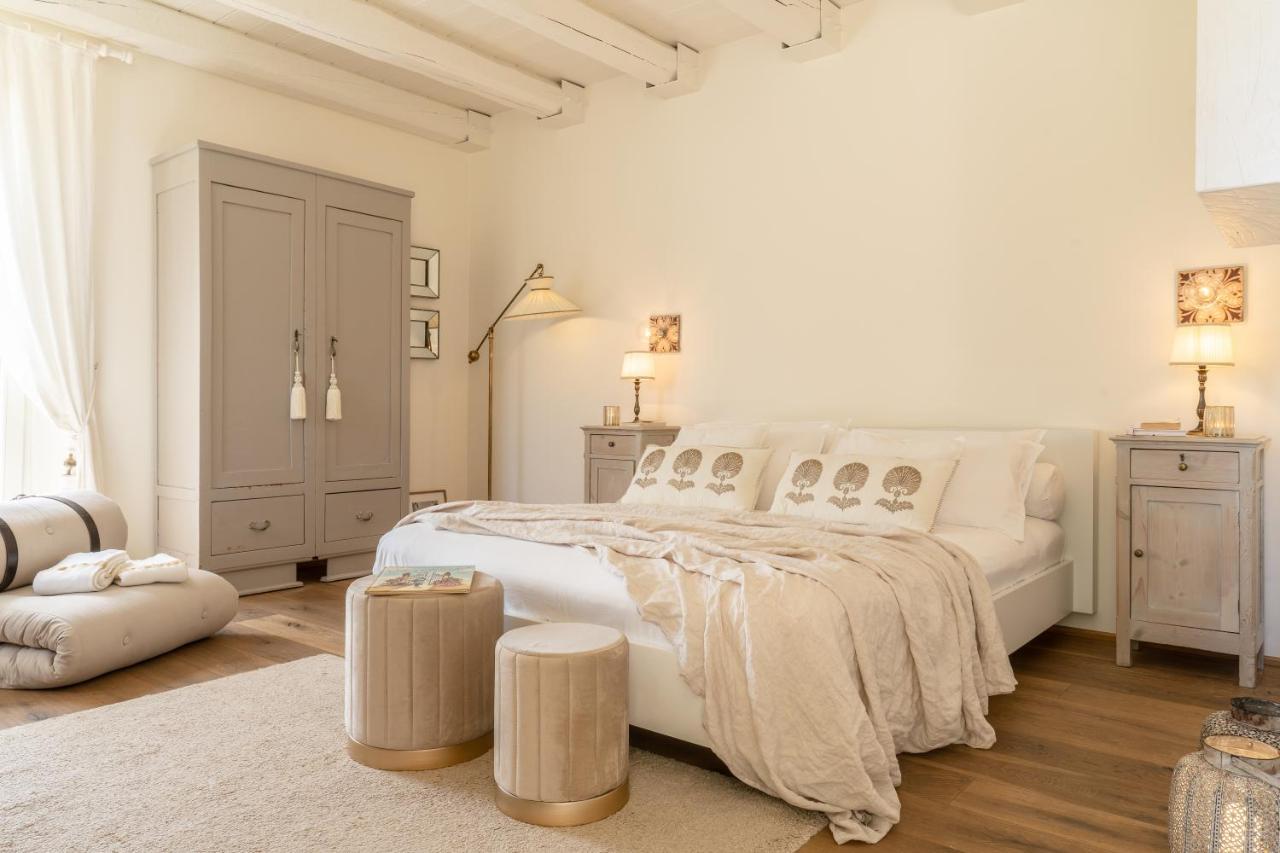 Casavostra - Ambience Suites Ostra Vetere Eksteriør billede